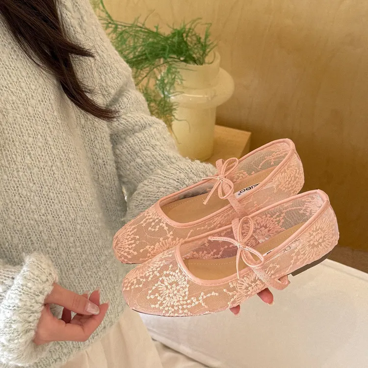 UHCK2025年奶奶的可爱风仙女氛围蕾丝蝴蝶结单鞋女浅口方头玛丽珍