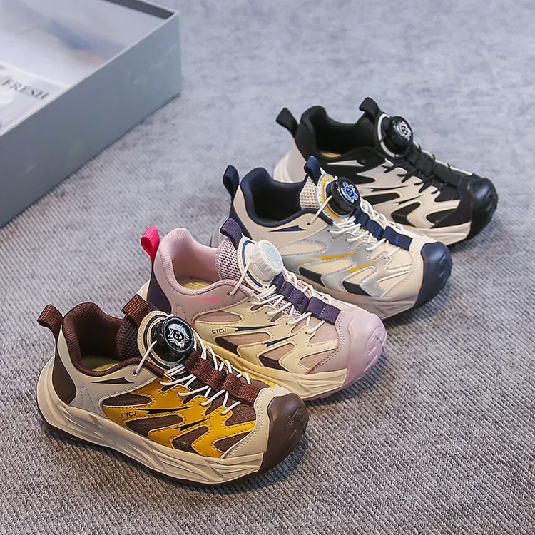 儿童时尚板鞋男童休闲鞋子2025秋季新款女童低帮纽扣运动鞋春秋款