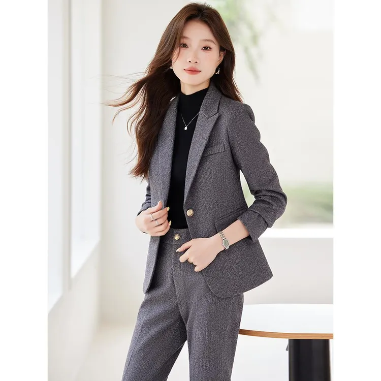 高级感灰色毛呢西装套装女2025春秋新款职业气质正装通勤西服外套
