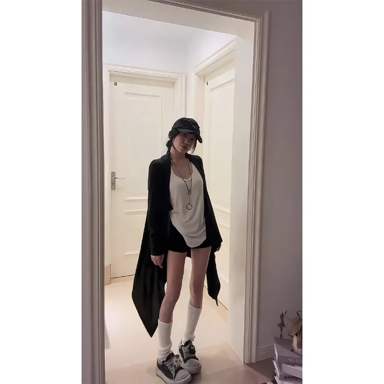 休闲风穿搭开衫长袖外套女吊带内搭上衣新款高腰显瘦休闲短裙套装
