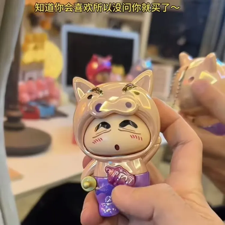 蜡笔小新猪猪变脸玩具手办变脸搞怪旋转表情玩偶挂件圣诞礼物