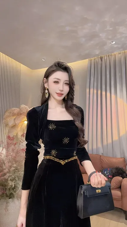 【美美专享】550691设计感秋冬新款长袖重工钻钻修身上衣女