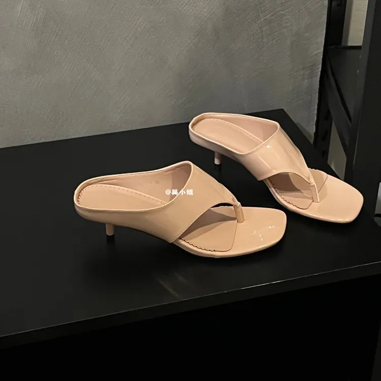 2025夏季新款裸色高跟鞋法式气质细跟人字拖鞋方头外穿夹趾凉拖
