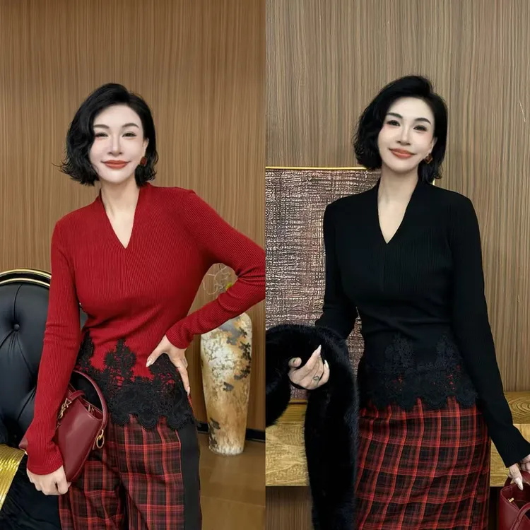 SONG-原创【夜影镂花】冬季高级感保暖蕾丝拼接V领显瘦百搭上衣