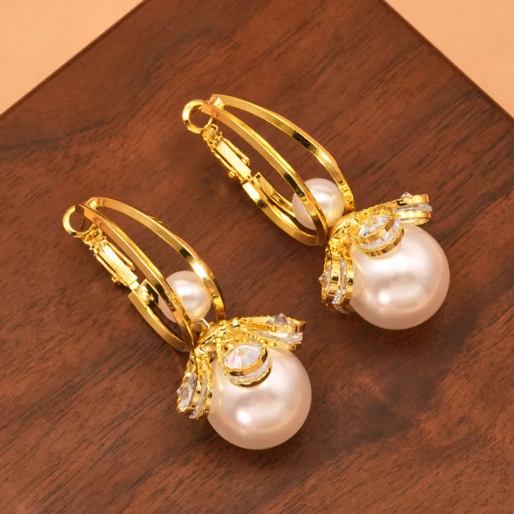 铜合金合成锆石耳饰 一款多带耳坠时尚奢华气质小众珍珠耳环女ins