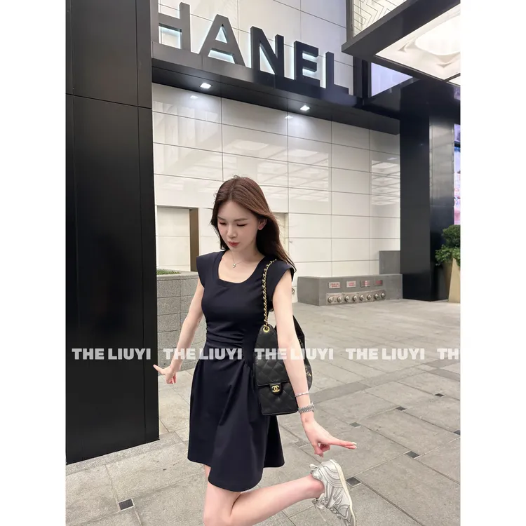 【LIUYI】心动短裙~夏季显瘦收腰方领连衣裙56021