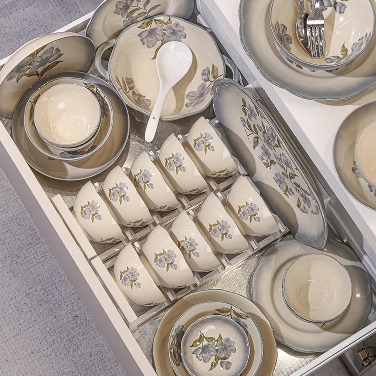 景德镇高档家用碗盘套装2025新款碗盘餐具乔迁新居家用轻奢陶瓷