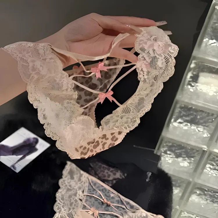 欧美风轻奢性感蕾丝内裤女款豹纹交叉绑带镂空低腰蝴蝶结三角裤头