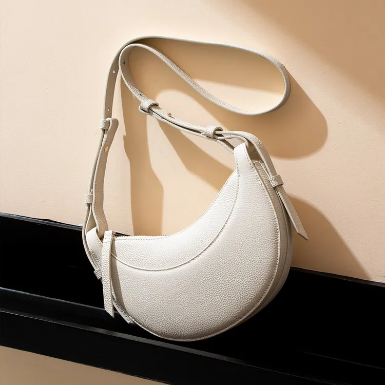 真皮女包时尚百搭单肩包高级感小众包包荔枝纹月牙包大容量斜挎包