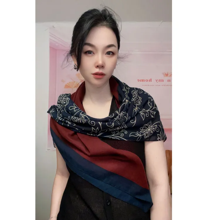 大方巾110*110薄款提花极简风法式成人装饰丝巾高档夏季民族风