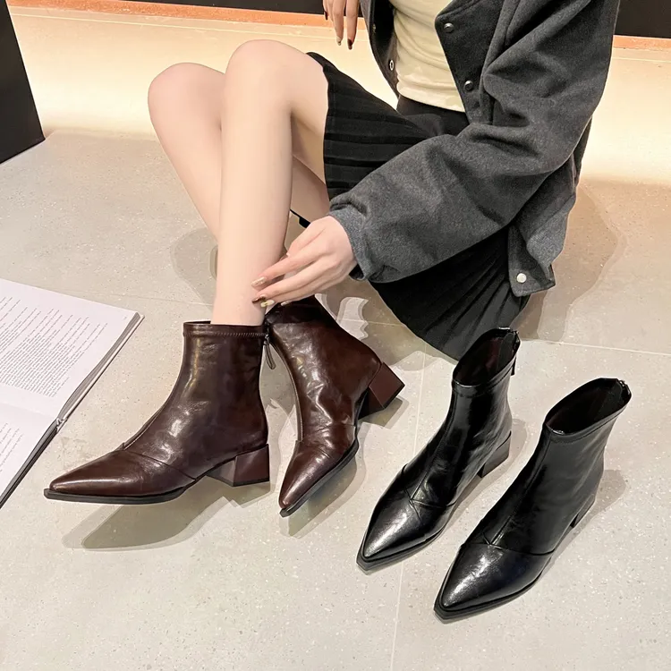 尖头马丁靴女2025冬季新款高跟秋季高跟女靴时尚百搭英伦风瘦瘦靴