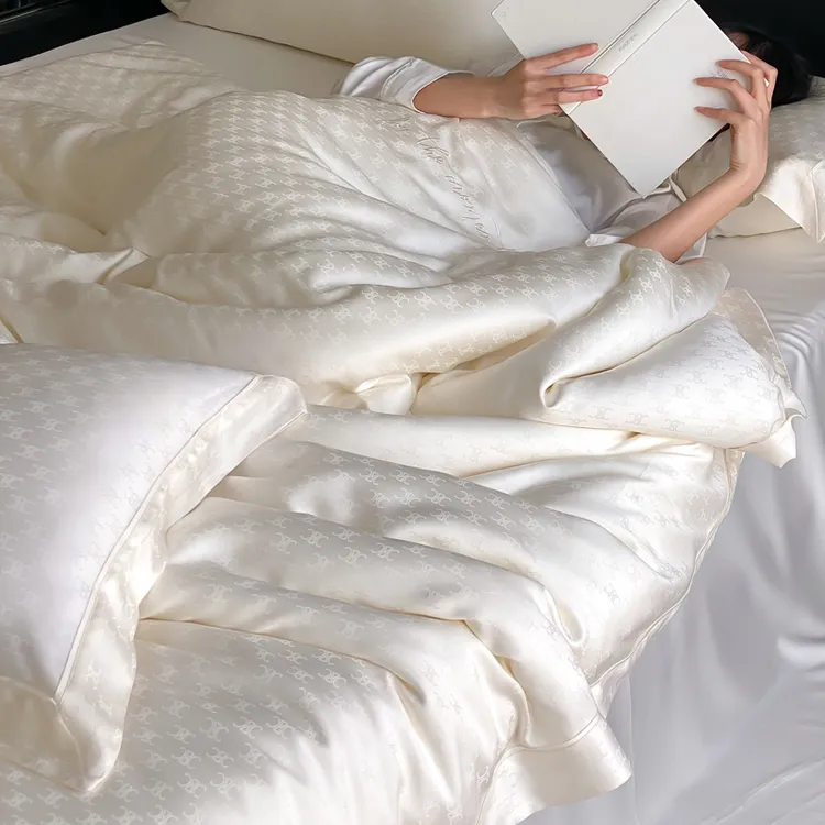 高级感60S兰精天丝提花四件套轻奢风纯色床单被套简约裸睡床品