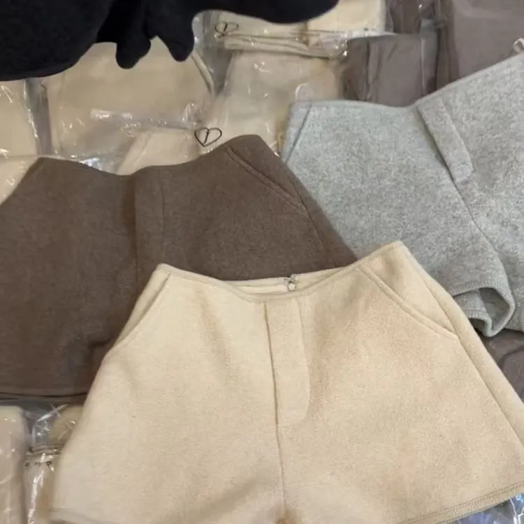 毛呢短裤女冬季2025新款韩版高腰百搭直筒靴裤外穿打底休闲裤ins