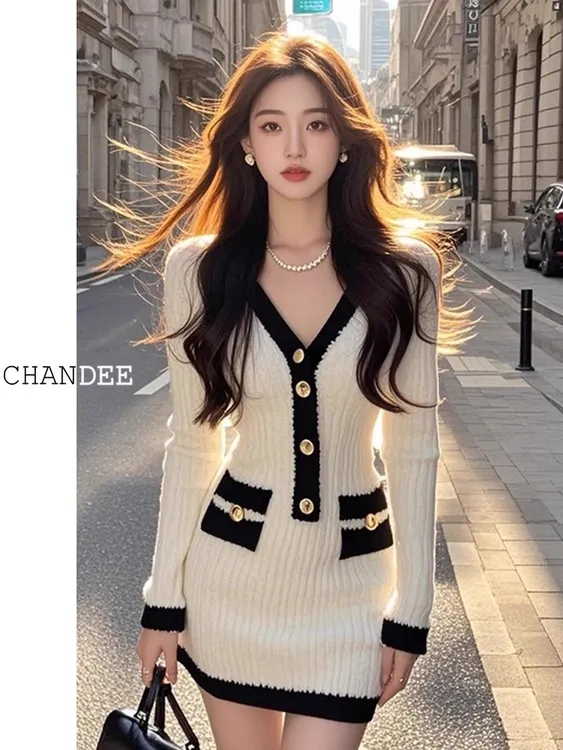 洋气小个子高腰针织拼色秋冬包臀裙连衣裙小香风高腰