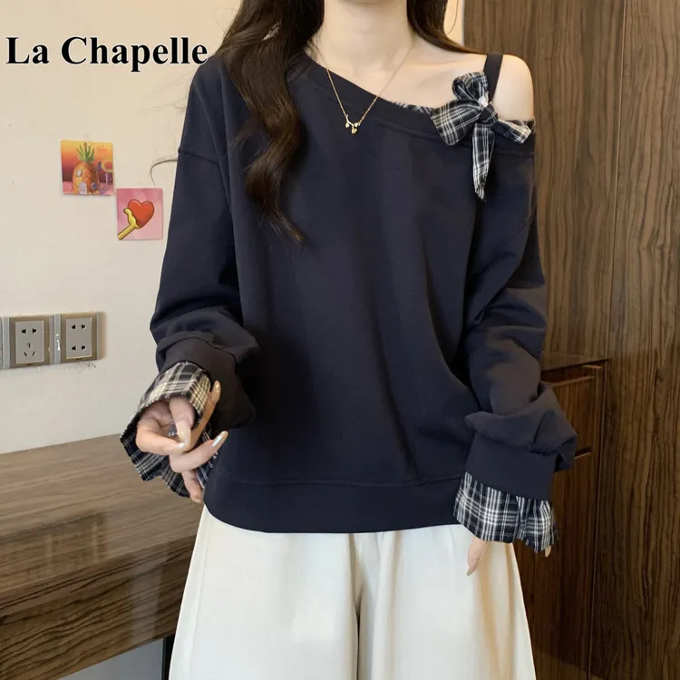 拉夏贝尔秋大码T恤格子拼接蝴蝶结露肩卫衣女胖妹妹宽松长袖上衣