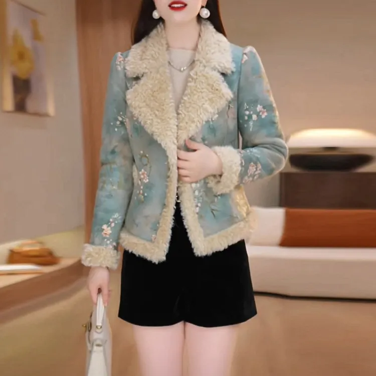 加绒加厚短款外套2025冬季新款时尚轻奢洋气质显瘦保暖小个子上衣