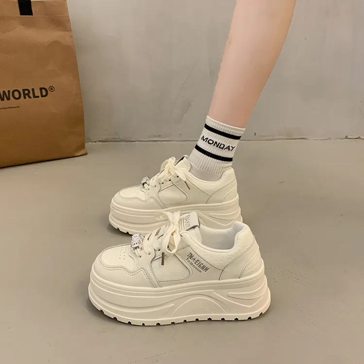 爆款厚底真皮女鞋春秋2025新款韩版小白鞋小个子增高白色百搭板鞋