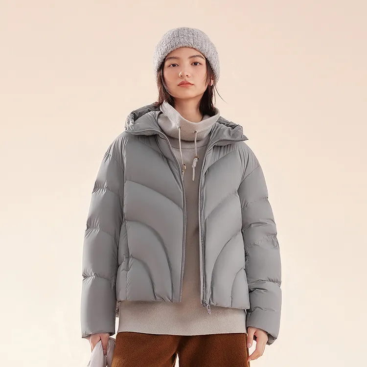 波司登【小江南】25新款氧气系列90鸭绒时尚短款连帽休闲保暖5242
