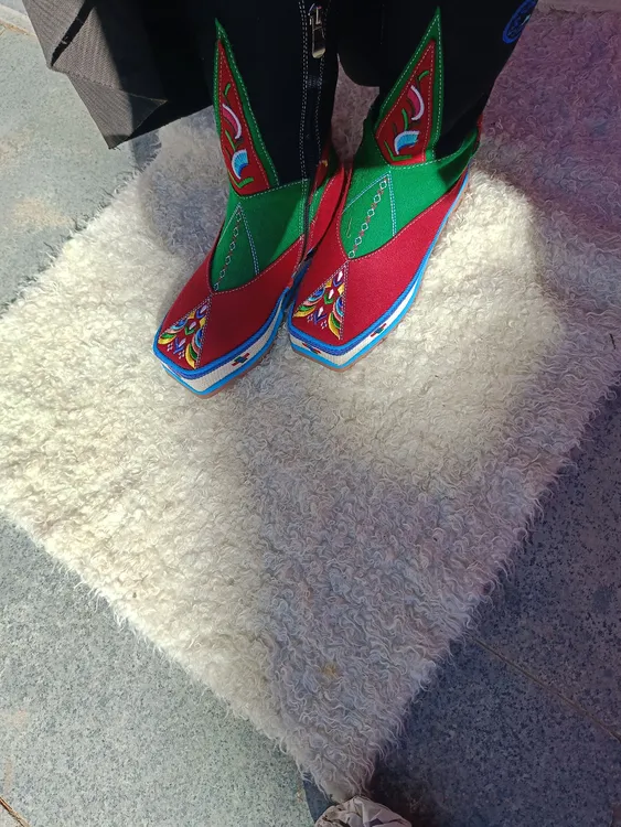 民族风格新款女士长靴平底带拉链