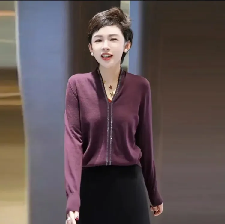 长袖毛针织衫套头款休闲收腰春季气质打底烫钻V领上衣春秋秋季