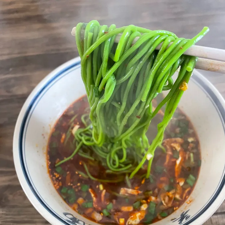 陕西菠菜面.真菠菜汁和面 碱面