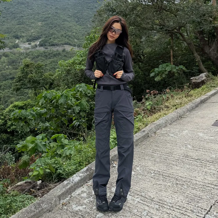 ROMI STUDIO“轻量山系”多片式立体裁剪休闲户外工装裤 RWCAXD5400