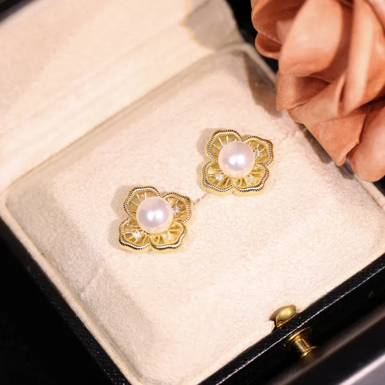 铜合金耳饰 【含苞】轻奢时尚气质百搭高级小众设计感耳饰RH1062