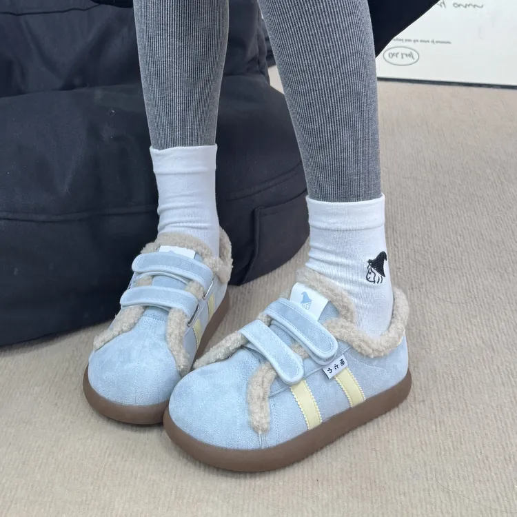 巫六七冬季新款魔术贴加绒面包鞋时尚休闲鞋拼色厚底板鞋女