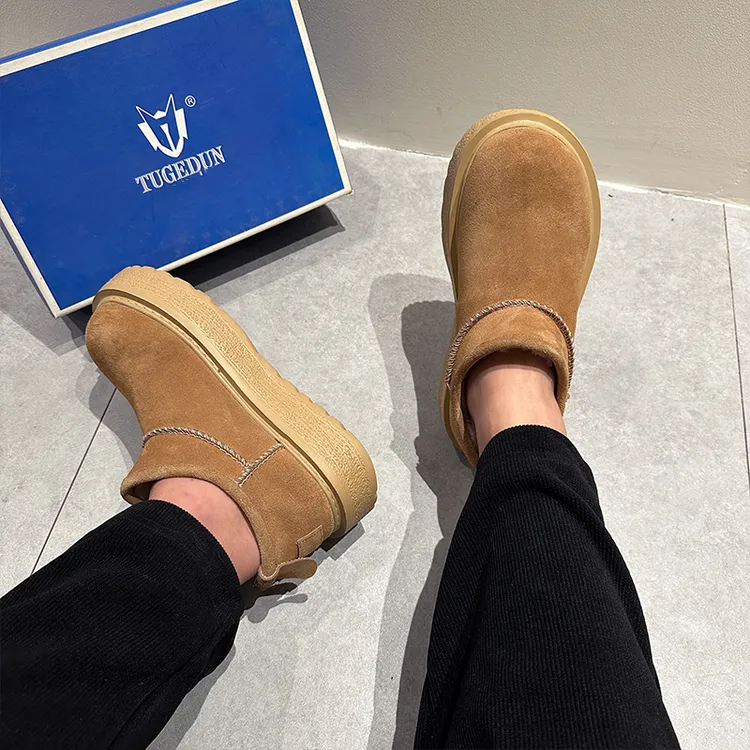 雪地靴羊毛内里冬季新款棉鞋加绒保暖厚底轻便牛反绒一脚蹬懒人鞋