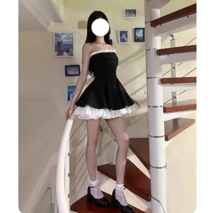 纯欲风性感荷叶边修身显瘦黑色连衣裙女秋季新款辣妹抹胸蓬蓬短裙