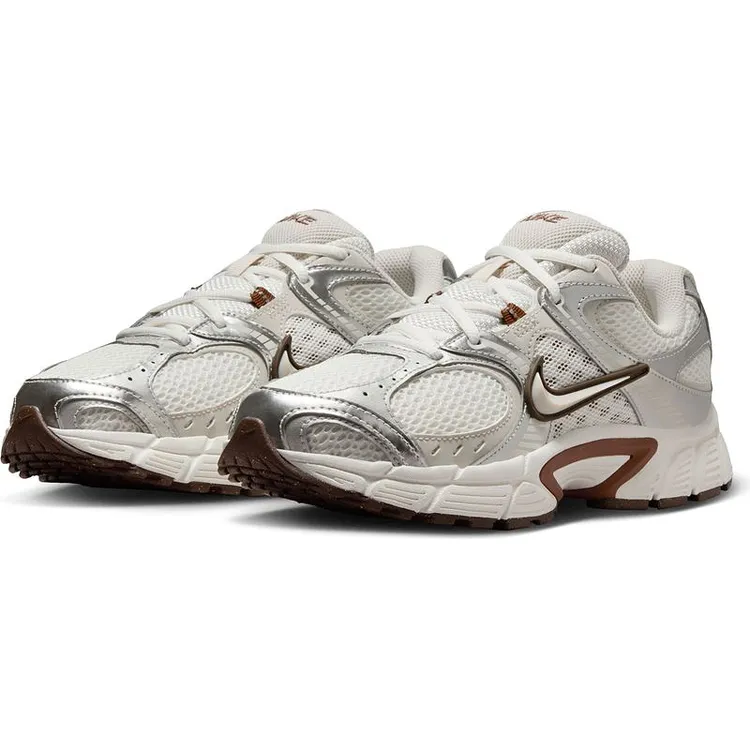 耐克（NIKE）女子V5 RNR运动休闲透气运动鞋HQ7901-102