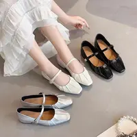 W511法式玛丽珍女2025秋季新款时尚百搭一字扣低跟软底单鞋女
