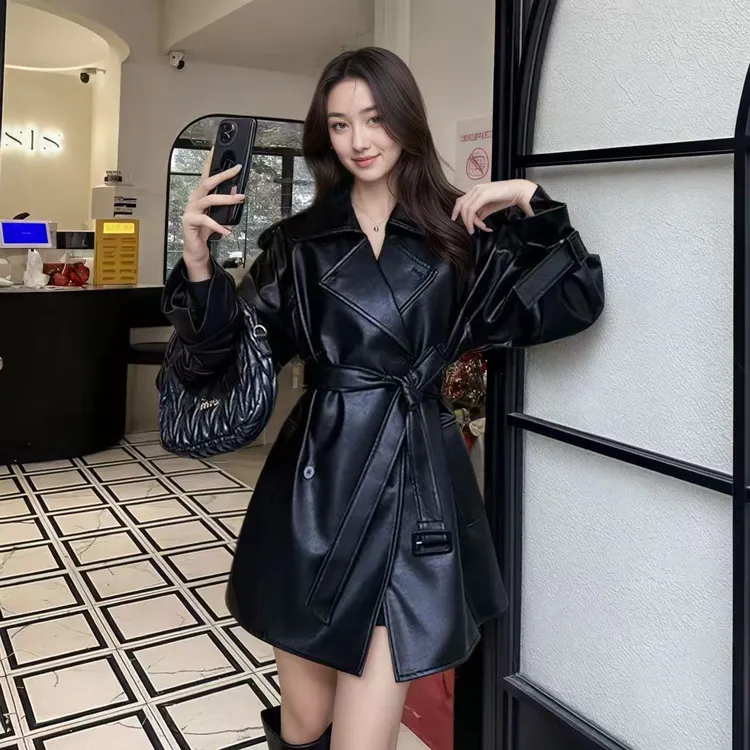 秋冬PU风衣女外套2025新款高级感显瘦时尚宽松PU黑色风衣女外套