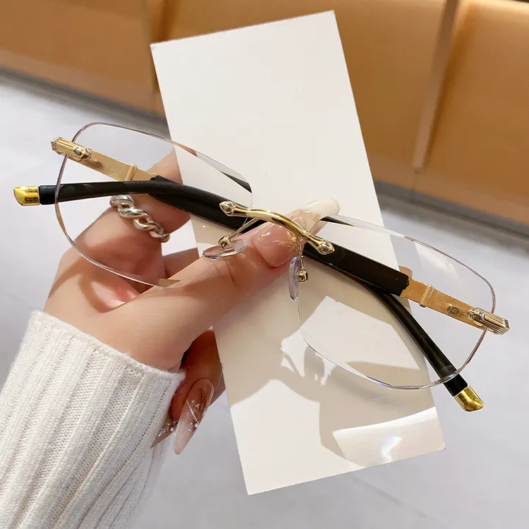 【设计师款】时尚轻奢无框切边茶白色老花镜高清男女气质减龄老花镜商品图