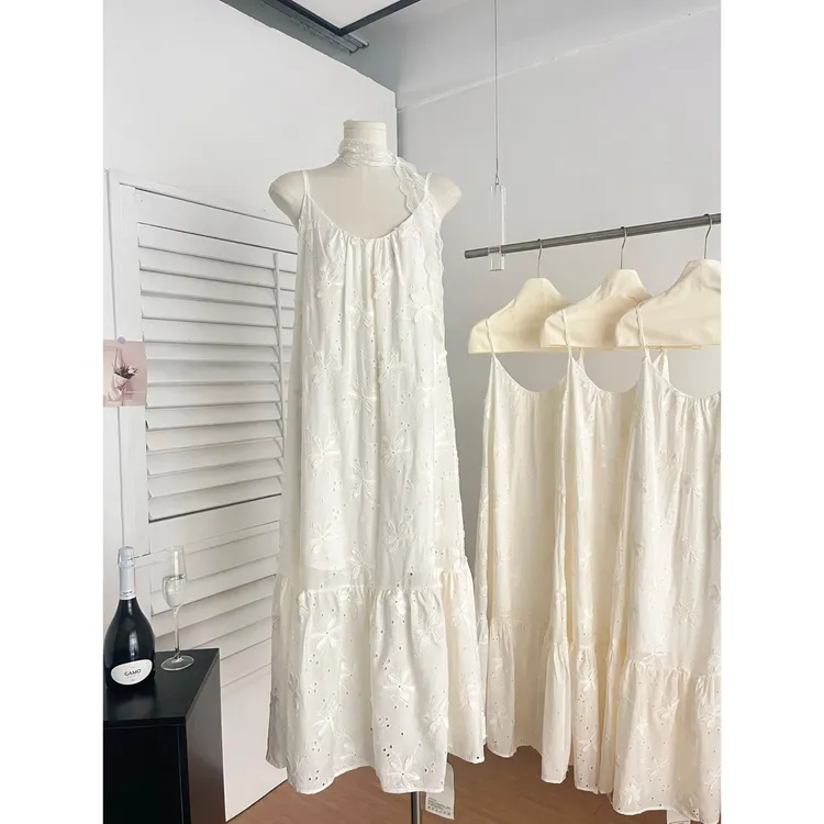 酒午3.20PM20点新品95折法式复古春夏季长款露背吊带连衣裙度假裙