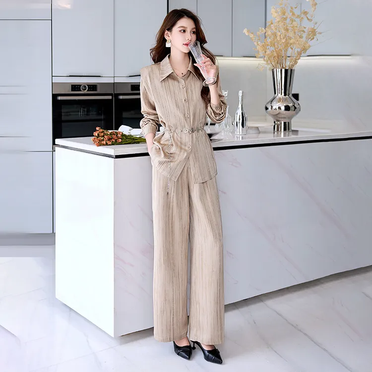 设计感外套宽松显瘦减龄时尚气质百搭两件套精品轻奢白领办公套装