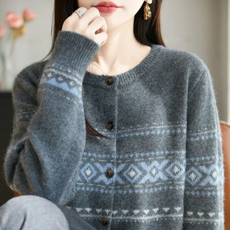 正品撤柜剪标羊毛衫圆领针织开衫外套秋冬新款加厚毛衣拼色上衣