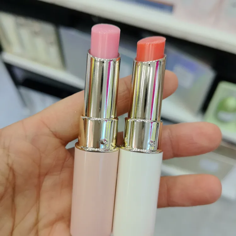 滋润精华温变唇膏