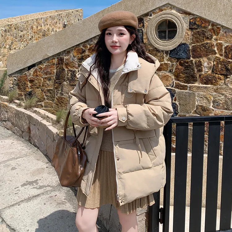 2025撞色加肥加大码200斤胖mm白鸭绒羽绒服女简约连帽韩版加厚款