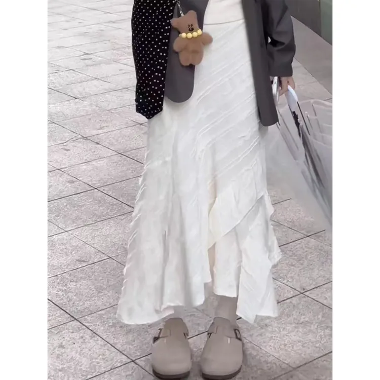 大码不规则白色鱼尾半裙女胖mm设计感a字半身裙梨型身材遮胯长裙