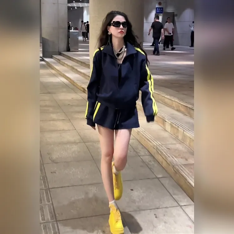 洋气休闲运动套装女装一整套早秋穿搭开衫卫衣外套搭配短裤两件套
