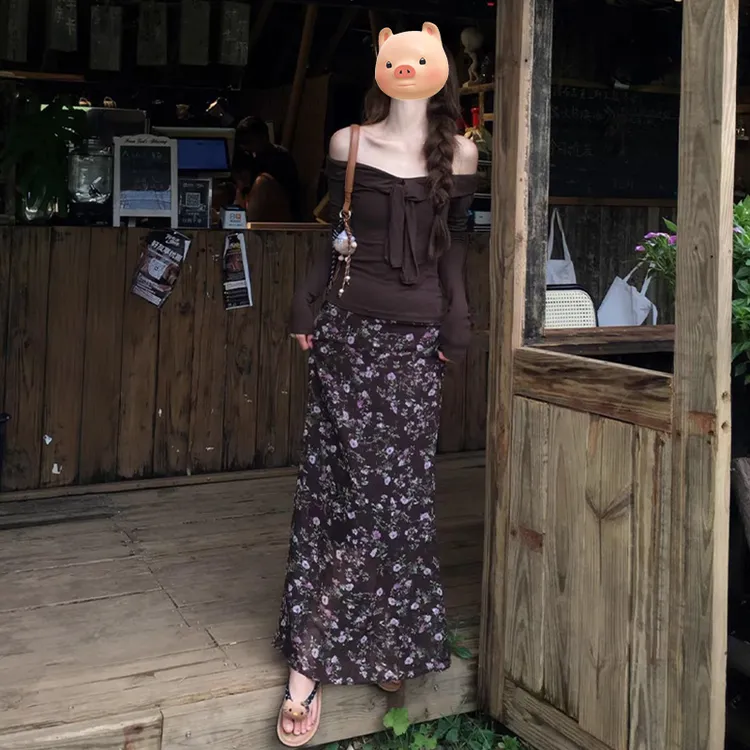 2025超火穿搭一整套早秋季女装法式一字肩上衣碎花半身裙两件套装