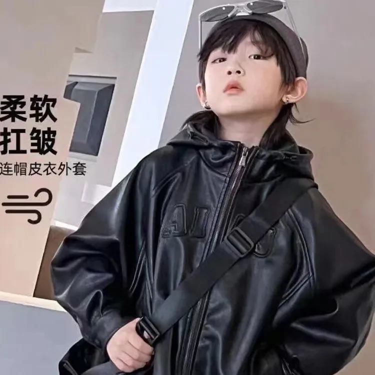 男童皮衣加绒外套2025新款冬季洋气中大童防风宽松加厚连帽夹克衫