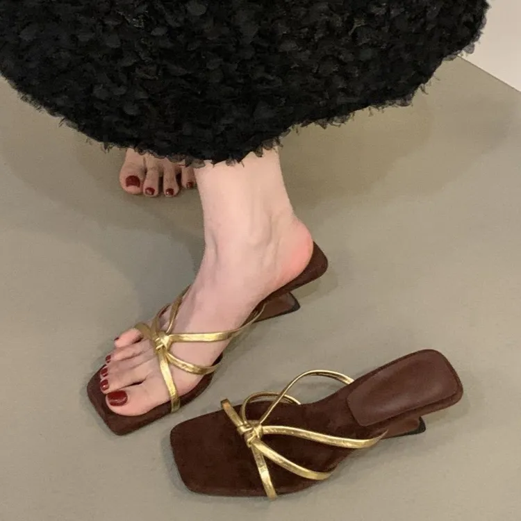 坡跟一字拖鞋女鞋子外穿2025夏新款配裙子细带凉拖异形跟凉拖鞋女