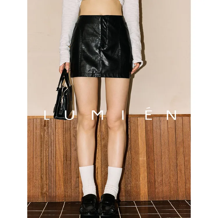 【LUMIEN 新品】“解构主义”设计感短款PU包臀皮裙LX5AQQ009