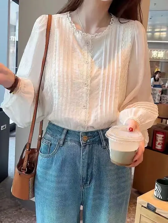 法式蕾丝拼接长袖衬衫女早秋2025新款高级感洋气小衫别致气质上衣