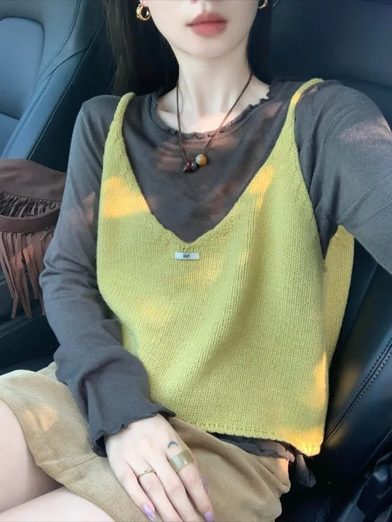 气质一整套ootd穿搭小香风打底衫叠穿黄色针织吊带休闲套装女25秋