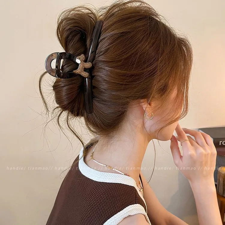 可爱小狗头发抓夹女高级感2025新款发夹大号发量大后脑勺鲨鱼夹