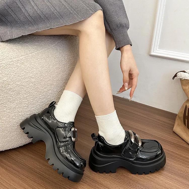 方头金属单鞋休闲轻便防滑软底女鞋学院风春季秋季高跟女鞋