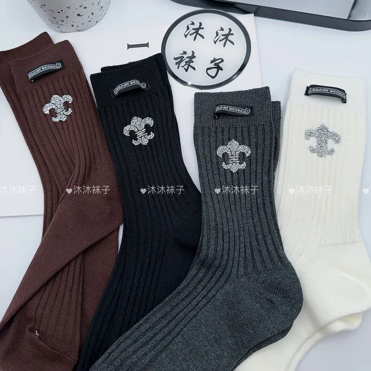 欧货爆闪满天星水钻十字高腰袜子女潮外穿搭配鲨鱼裤的中筒棉袜